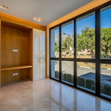 Stunning Penthouse in the Prestigious Residential Community of Sierra Blanca, Marbella Golden Mile Picture 14