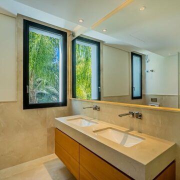 Stunning Penthouse in the Prestigious Residential Community of Sierra Blanca, Marbella Golden Mile Picture 16