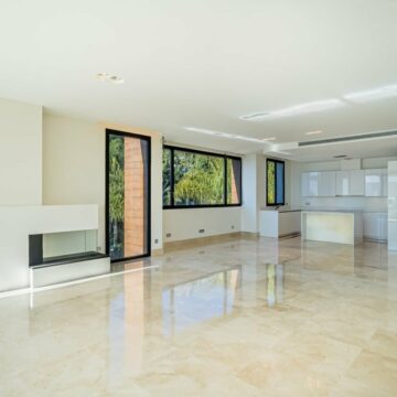 Stunning Penthouse in the Prestigious Residential Community of Sierra Blanca, Marbella Golden Mile Picture 4