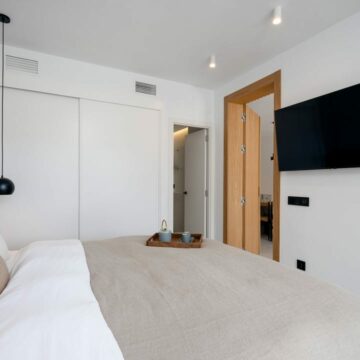 Recently Renovated and Restyled Apartment with Amazing Views in La Quinta, Benahavis Picture 11