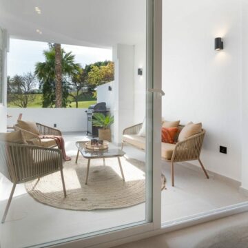 Recently Renovated and Restyled Apartment with Amazing Views in La Quinta, Benahavis Picture 12