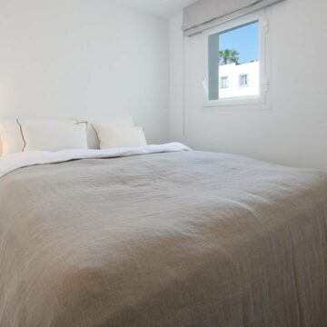 Recently Renovated and Restyled Apartment with Amazing Views in La Quinta, Benahavis Picture 38