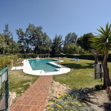 Recently Renovated and Restyled Apartment with Amazing Views in La Quinta, Benahavis Picture 41