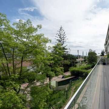 Modern Recently Restyled Apartment in Nueva Andalucía Picture 17