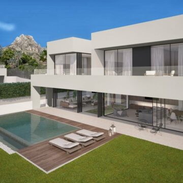 Exclusive Villas Located on the Prestigious and Highly Sought After Golden Mile of Marbella Picture 1