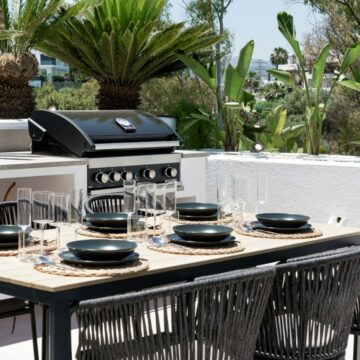 Amazing Duplex-Penthouse in one of Marbella’s Most Exclusive Neighbourhoods, Las Lomas de Marbella Club Picture 7