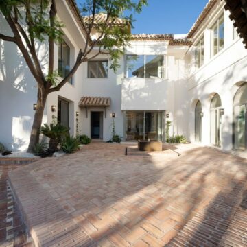 Stunning Villa Located on the Highest Point of Monte Halcones, La Quinta Benahavis Picture 13