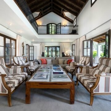 A Beautiful Family Home Surrounded by Imposing Nature with Breathtaking Sea and Mountain Views Picture 16