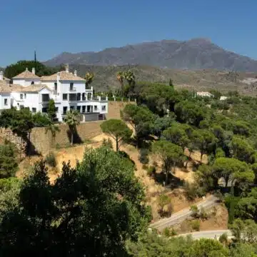 An extraordinarily beautiful Spanish Estate, private, surrounded by nature and breathtaking sea and mountain views, El Madronal Benahavis Picture 39