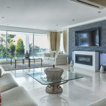 Beautiful Villa with Stunning Panoramic Views Across the Mediterranean Sea in Elviria, Marbella East Picture 20