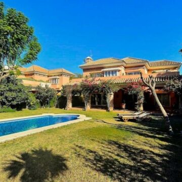 Traditional Mediterranean Style Detached Villa in the Highly Sought After Area of Nueva Andalucia’s Golf Valley in Marbella Picture 14