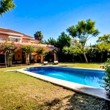 Traditional Mediterranean Style Detached Villa in the Highly Sought After Area of Nueva Andalucia’s Golf Valley in Marbella Picture 1