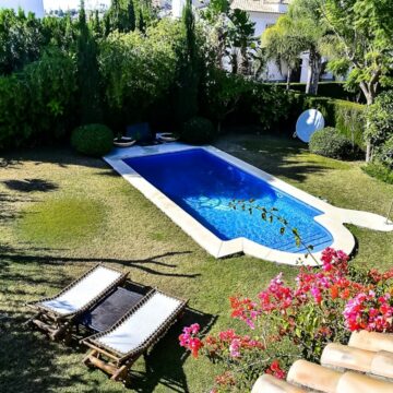 Traditional Mediterranean Style Detached Villa in the Highly Sought After Area of Nueva Andalucia’s Golf Valley in Marbella Picture 5