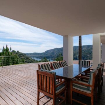 Unique Contemporary Villa With Panoramic Views in Istan, Marbella Picture 22