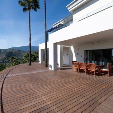 Unique Contemporary Villa With Panoramic Views in Istan, Marbella Picture 24