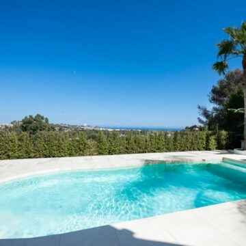 Villa with Spectacular Sea View Situated in a Family-friendly Neighbourhood in La Quinta, Benahavis Picture 17