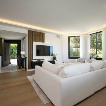 Villa with Spectacular Sea View Situated in a Family-friendly Neighbourhood in La Quinta, Benahavis Picture 5