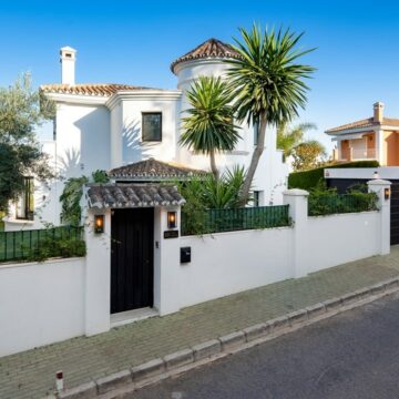 Villa with Spectacular Sea View Situated in a Family-friendly Neighbourhood in La Quinta, Benahavis Picture 54