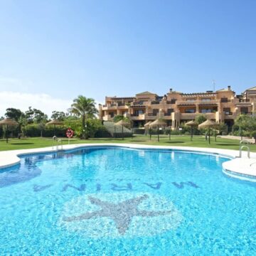 Beachside ground floor apartment in Casares Beach with large private garden! Picture 1
