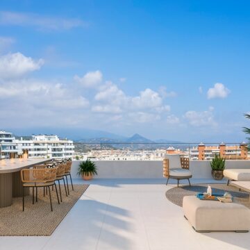 Las Mesas Homes II Estepona, Penthouse with great Terrace and Views over the Town towards the Sea Picture 4