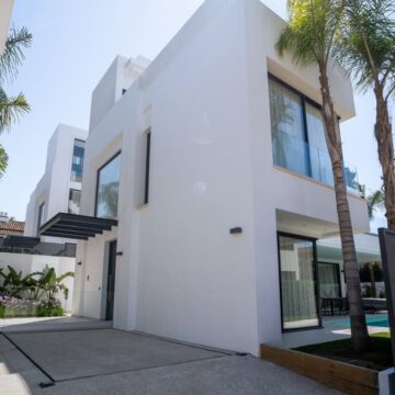 Marvelous New Modern Villas Located in One of the Most Luxurious Residential Areas in Marbella – Golden Mile Picture 25
