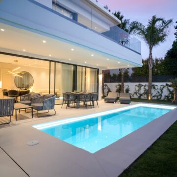 Marvelous New Modern Villas Located in One of the Most Luxurious Residential Areas in Marbella – Golden Mile Picture 13