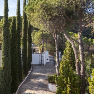 An extraordinarily beautiful Spanish Estate, private, surrounded by nature and breathtaking sea and mountain views, El Madronal Benahavis Picture 34