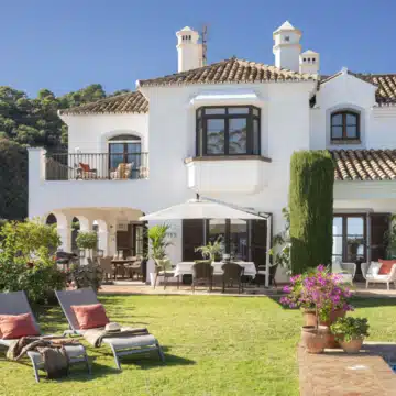 An extraordinarily beautiful Spanish Estate, private, surrounded by nature and breathtaking sea and mountain views, El Madronal Benahavis Picture 6