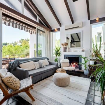 Unique Loft Townhouse in the Tranquil Gated Complex of La Quinta in Benahavis Picture 5