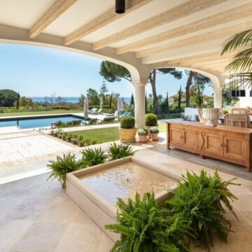 Exquisite Villa with Breathtaking and Unencumbered Panoramic Views in Las Lomas del Marbella Club, Marbella Golden Mile Picture 15