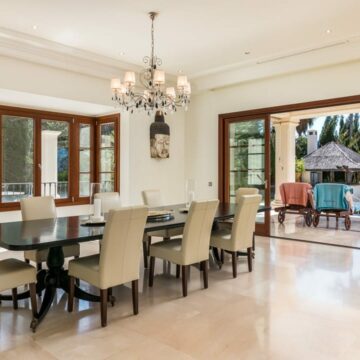 Impressive Luxury Villa with breathtaking Sea and Mountain Views in Los Picos, on The Golden Mile Marbella Picture 10