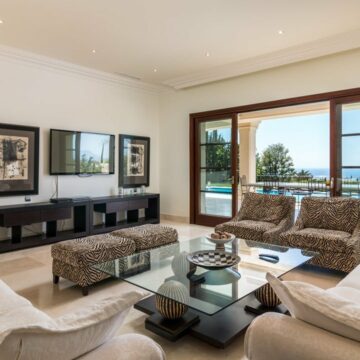 Impressive Luxury Villa with breathtaking Sea and Mountain Views in Los Picos, on The Golden Mile Marbella Picture 8