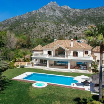 Impressive Luxury Villa with breathtaking Sea and Mountain Views in Los Picos, on The Golden Mile Marbella Picture 1