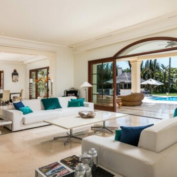 Impressive Luxury Villa with breathtaking Sea and Mountain Views in Los Picos, on The Golden Mile Marbella Picture 6