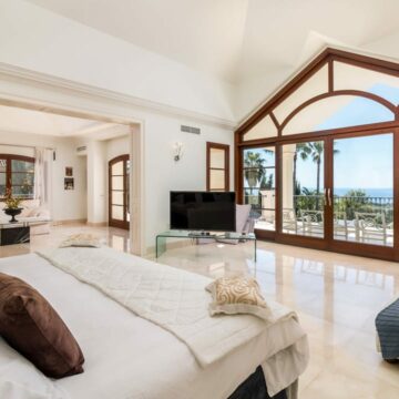 Impressive Luxury Villa with breathtaking Sea and Mountain Views in Los Picos, on The Golden Mile Marbella Picture 11