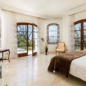 Impressive Luxury Villa with breathtaking Sea and Mountain Views in Los Picos, on The Golden Mile Marbella Picture 14