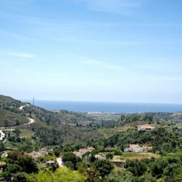 Villa in an Exclusive Location – Marbella Club Golf Resort in Benahavis Picture 11