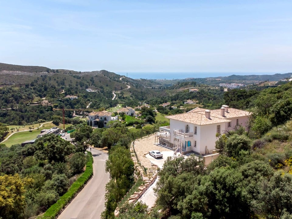 Villa in an Exclusive Location – Marbella Club Golf Resort in Benahavis