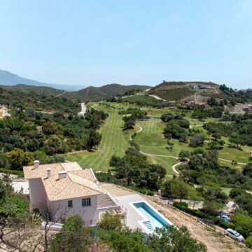 Villa in an Exclusive Location – Marbella Club Golf Resort in Benahavis Picture 5