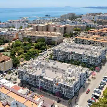 New Build Resale! 3 bedroom apartment with large terrace in Isidora Living Estepona City Picture 3