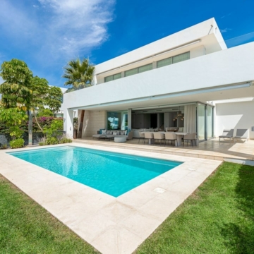 Luxury Villa in the Luxury Urbanization of La Finca in Río Real, One of the Best Areas of Marbella Picture