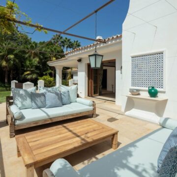 Authentic Spanish Estate Located in one of the Most Sought After, High- end Beachside Areas on The Golden Mile of Marbella Picture 9