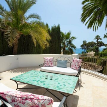 Authentic Spanish Estate Located in one of the Most Sought After, High- end Beachside Areas on The Golden Mile of Marbella Picture 17