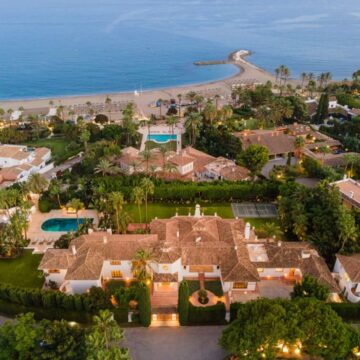 Authentic Spanish Estate Located in one of the Most Sought After, High- end Beachside Areas on The Golden Mile of Marbella Picture 40