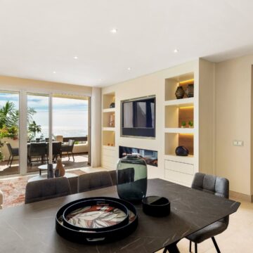 Fully Renovated Modern Apartment in the High-end Resort Complex of Bahía del Velerín, Estepona Picture 12