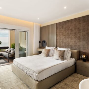 Fully Renovated Modern Apartment in the High-end Resort Complex of Bahía del Velerín, Estepona Picture 14