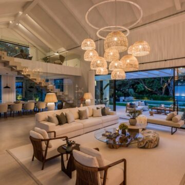 Elegant Luxury Villa designed by a famous Architect in El Paraiso, Estepona Picture 39