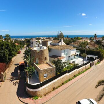 Magnificent 8-bedroom luxurious villa near renowned Puerto Banus, Nueva Andalucia, Marbella Picture 12