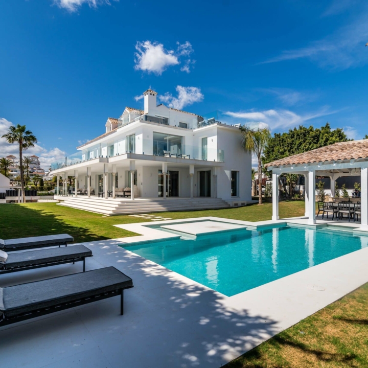 Magnificent 8-bedroom luxurious villa near renowned Puerto Banus, Nueva Andalucia, Marbella Picture