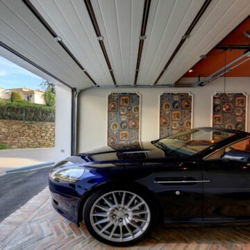 Beautifully Renovated Townhouse Situated in the Picturesque La Heredia, Benahavis Picture 13